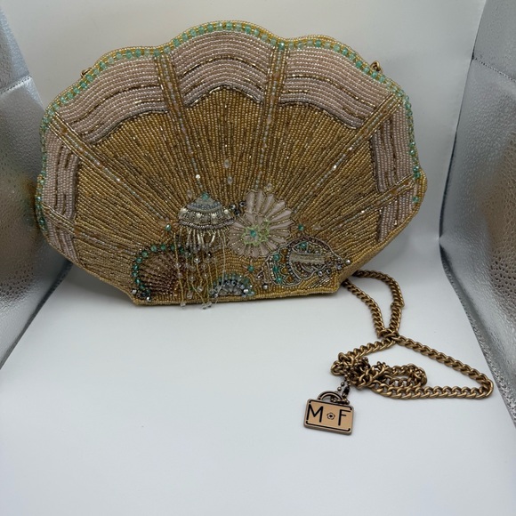 🌊 Mary Frances Beaded Seashell Clutch Crossbody – Gold & Aqua - Picture 2 of 4